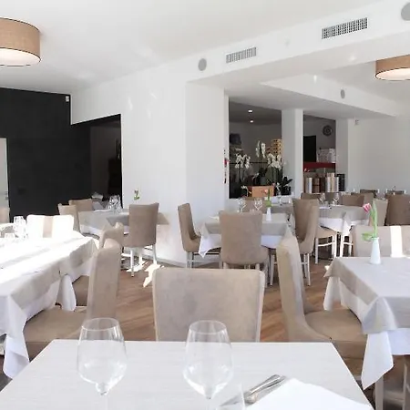 Fontanella Hotel Riva